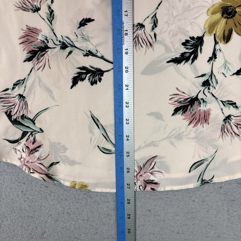 Maurices Blouse Womens Small Pink Floral Roll Tab Sleeve V-Neck Top - Picture 8 of 9